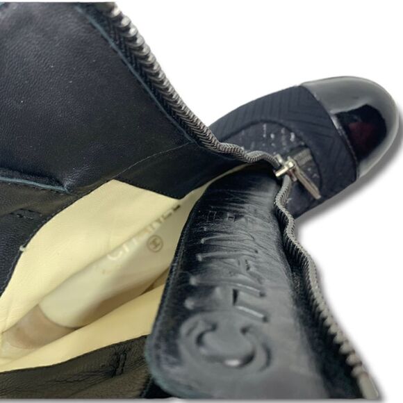 CHANEL Interlocking CC Logo Booties |38.5 EU| - Picture 13 of 14